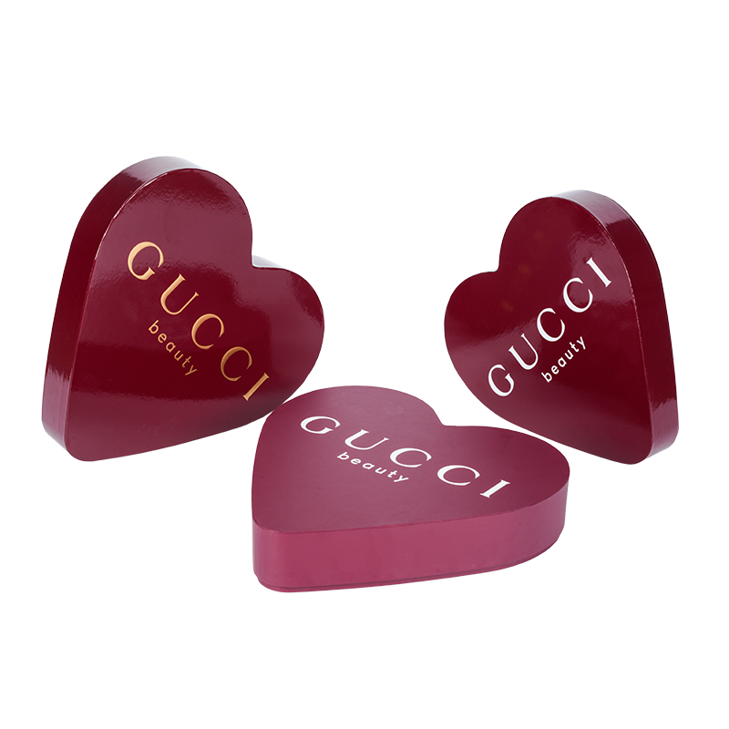 Kalp şeklinde üst ve alt kapaklı kozmetik ambalaj kutusu