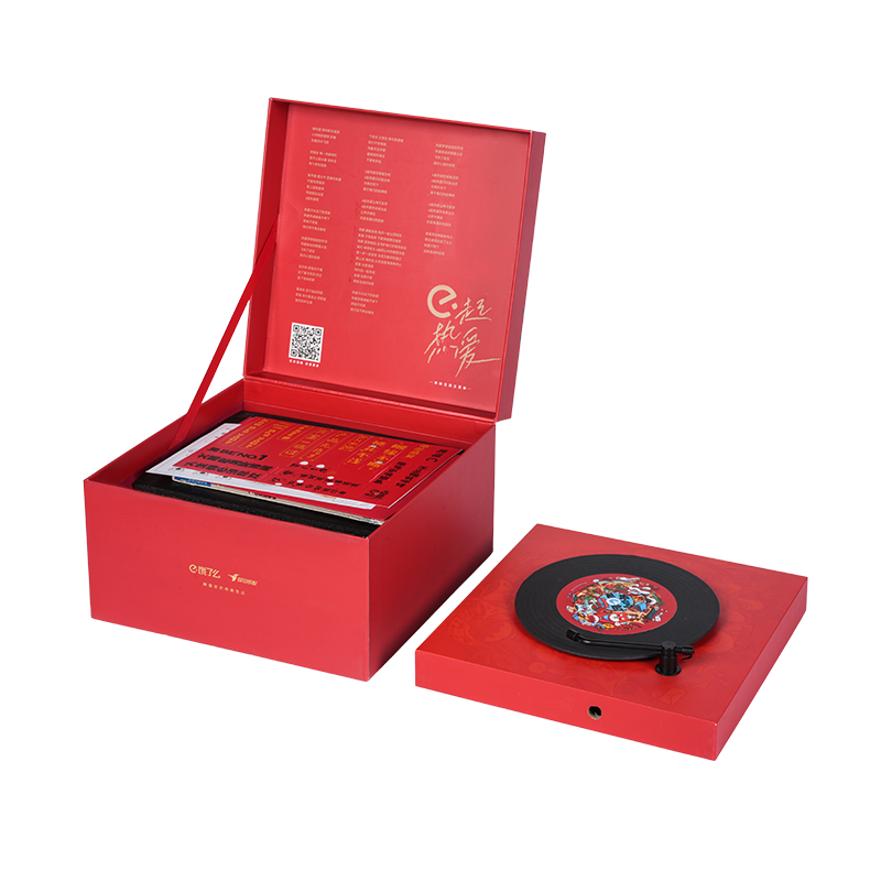 Tatil temalı sert kitap şeklinde dönen müzik kutusu