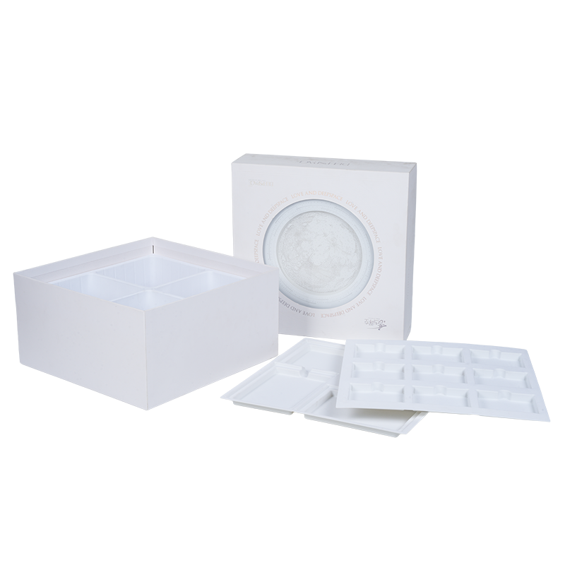 Tatil temalı sert kitap şeklinde dönen müzik kutusu