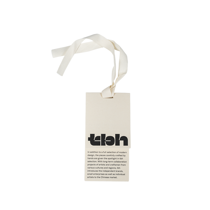 Giysi ambalajı için çift katmanlı beyaz karton askılı etiketler